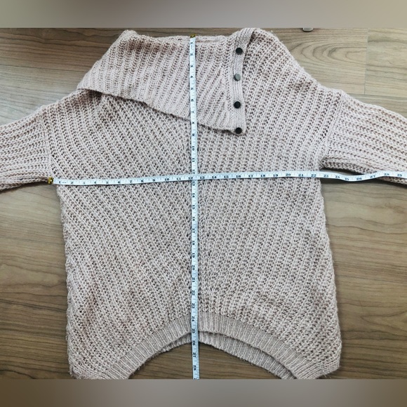 Beige/Tan Jennifer Lopez Sweater with Buttoned Collar - Picture 6 of 10